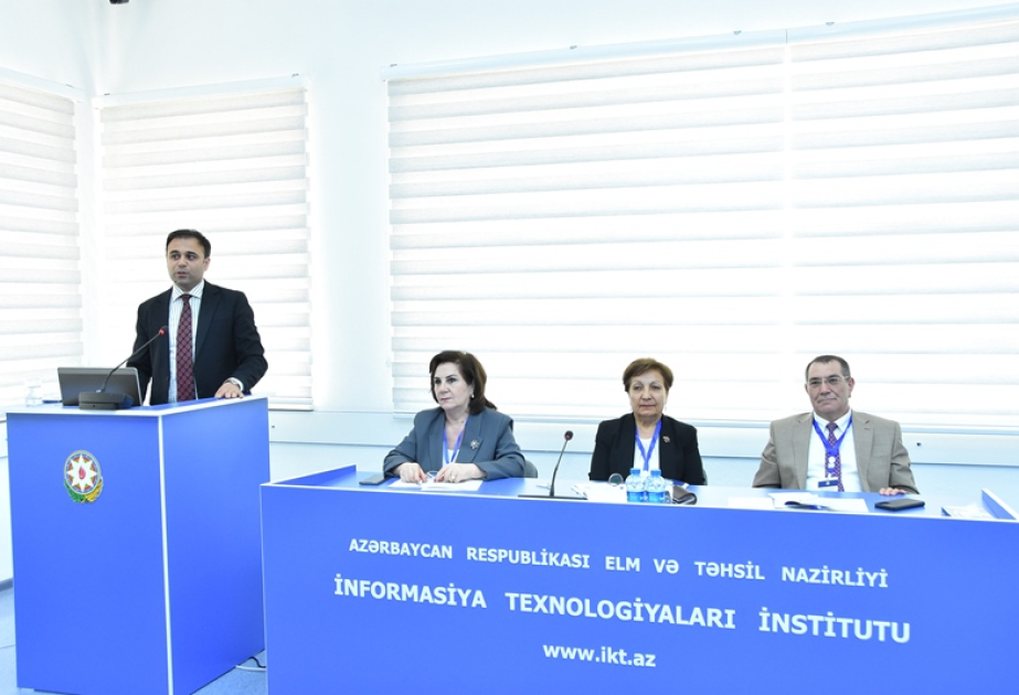 Folklor İnstitutunun direktoru respublika konfransında çıxış edib