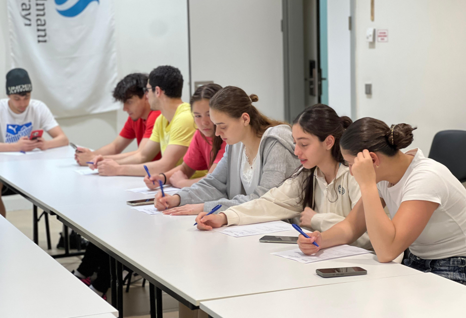 AMADA üzgüçülər üçün antidopinq seminarı keçirib