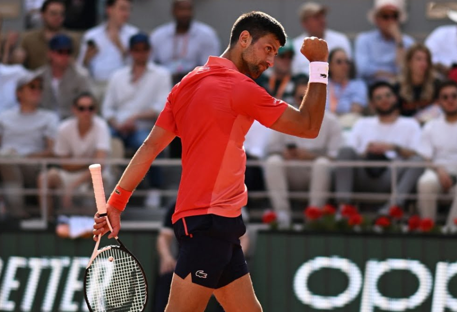 Novak Cokoviç karyerasında 100-cü titulu qazanıb