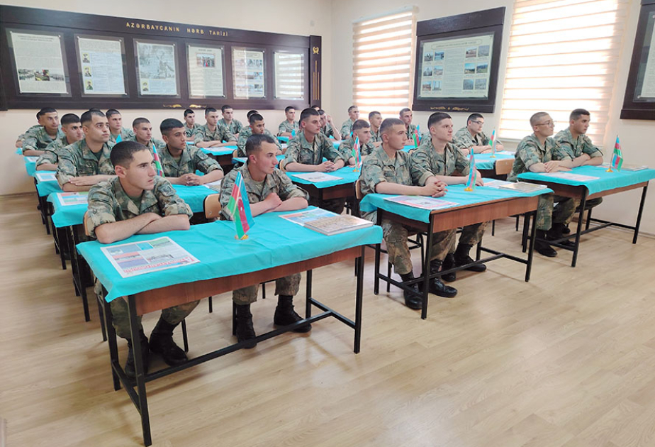 Azərbaycan Ordusunun qoşun növləri, hərbi birlik və birləşmə, eləcə də xüsusi təyinatlı təhsil müəssisələrində “İnsan Hüquqları Aylığı” çərçivəsində silsilə tədbirlər keçirilir