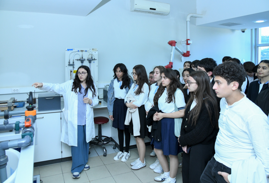 Abşeron rayon məktəblərinin abituriyentləri BMU-da olublar