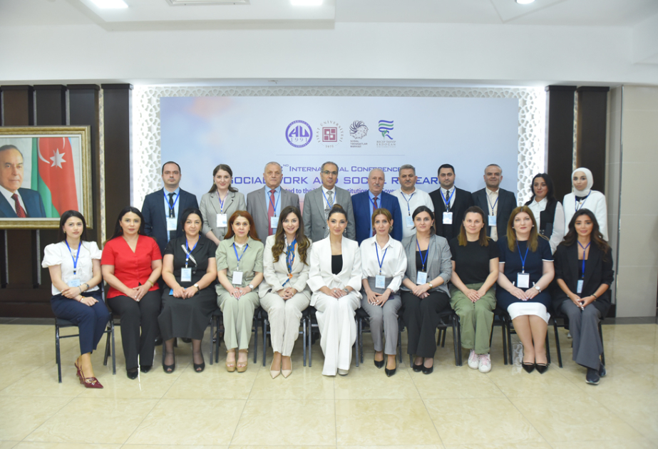 Azərbaycan Universitetində keçirilən beynəlxalq konfrans işini yekunlaşdırıb