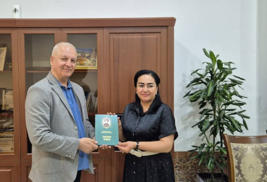 Akademik Şahin Mustafayev Səmərqənd Regional Kitabxana-İnformasiya Mərkəzinin direktoru ilə görüşüb
