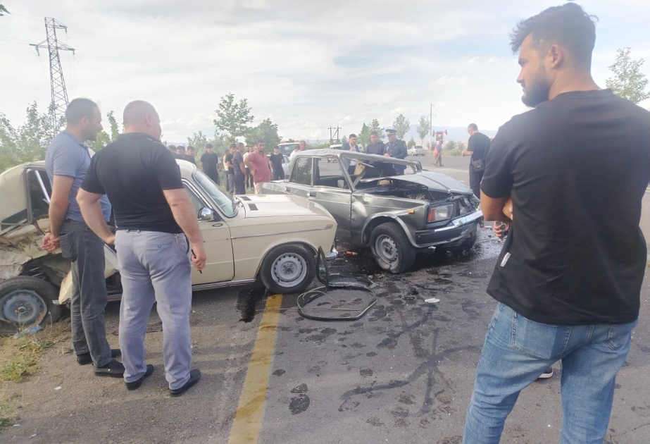 Naxçıvanda iki avtomobil toqquşub, 3 nəfər xəsarət alıb