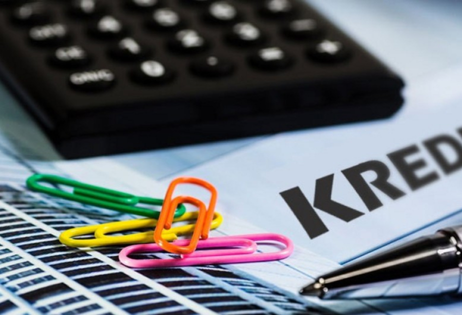 Apreldə bankların kredit portfeli artıb