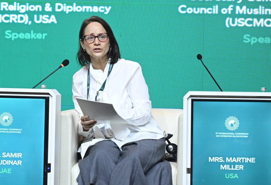 Martine Miller: İslamofobiya gənc nəslin psixologiyasına və gələcəyinə təsir edir