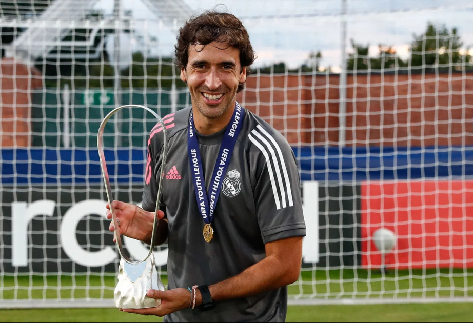 Raul “Real Madrid” klubu ilə vidalaşıb