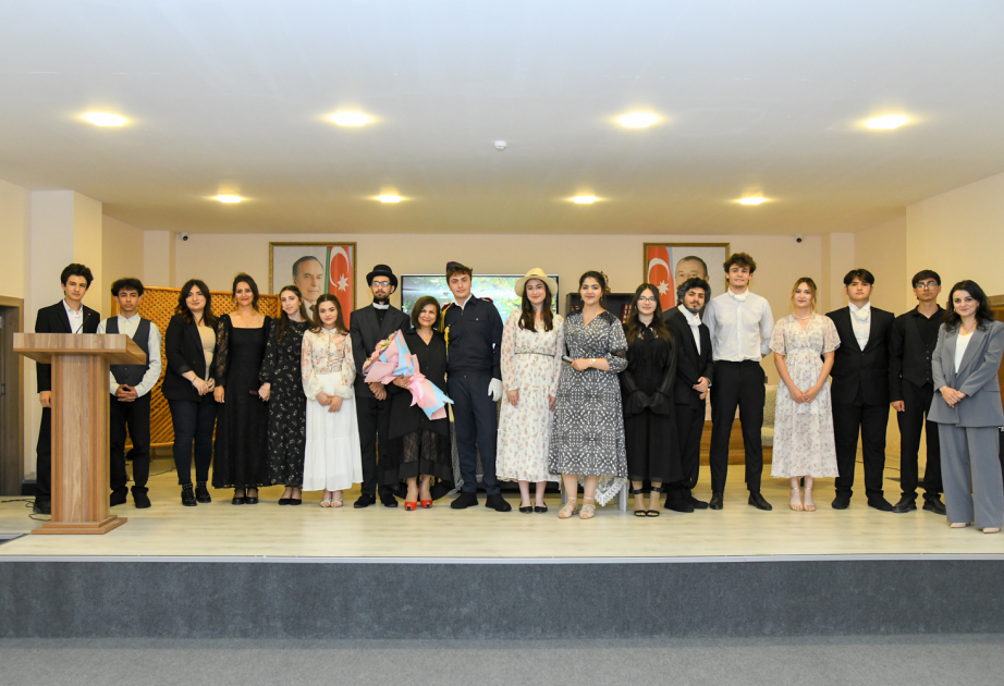 BMU tələbələrinin ifasında “Qürur və qərəz” tamaşası nümayiş olunub