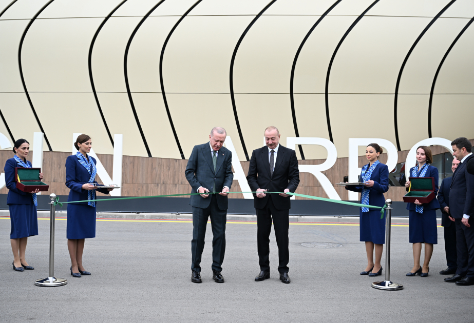 El Presidente de Azerbaiyán y el Presidente de Türkiye asistieron a la ceremonia de inauguración del Aeropuerto Internacional de Lachin