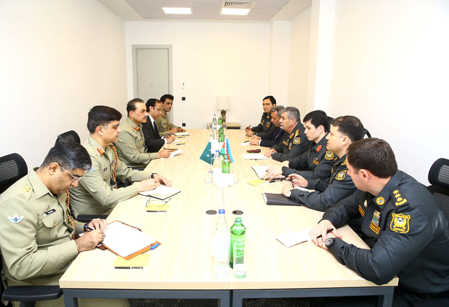 Azerbaijan, Pakistan discuss prospects for military cooperation