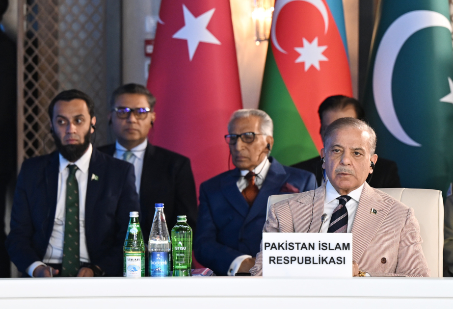 Şahbaz Şərif: Laçında Azərbaycan, Türkiyə və Pakistan bayraqlarının dalğalanmasını görmək qəlblərimizi fəxarət hissi ilə doldurur
