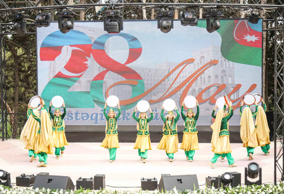Xətai rayonunda Müstəqillik Gününə həsr edilmiş bayram konserti təşkil olunub