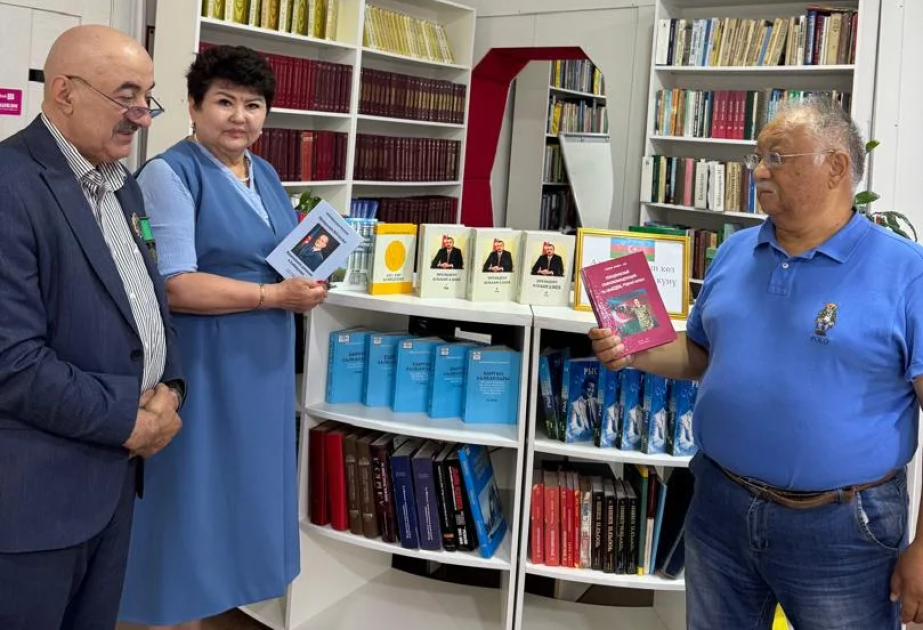 Bişkekdə Azərbaycanın Müstəqillik Gününə həsr olunmuş kitab sərgisi keçirilib