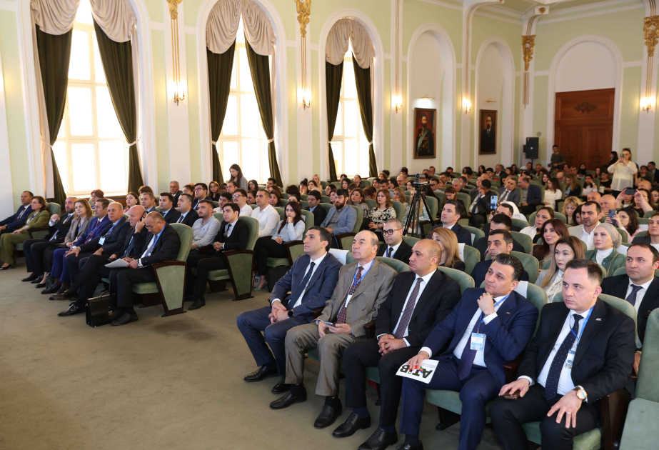 UNEC-də Universitetlər və İşəgötürənlərin I Beynəlxalq Forumu keçirilib