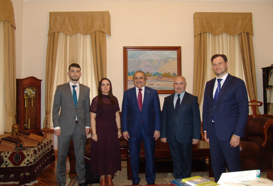 Beynəlxalq konfransın təşkilatçıları Ədəbiyyat Muzeyinin qonağı olublar