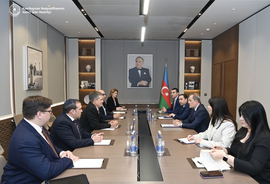 Se discute el estado actual y las perspectivas de los lazos entre Azerbaiyán y Estados Unidos