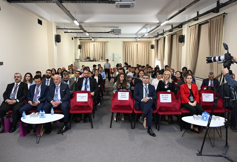 “Rəqəmsal əsrdə suverenliyin naviqasiyası” mövzusunda forum keçirilir