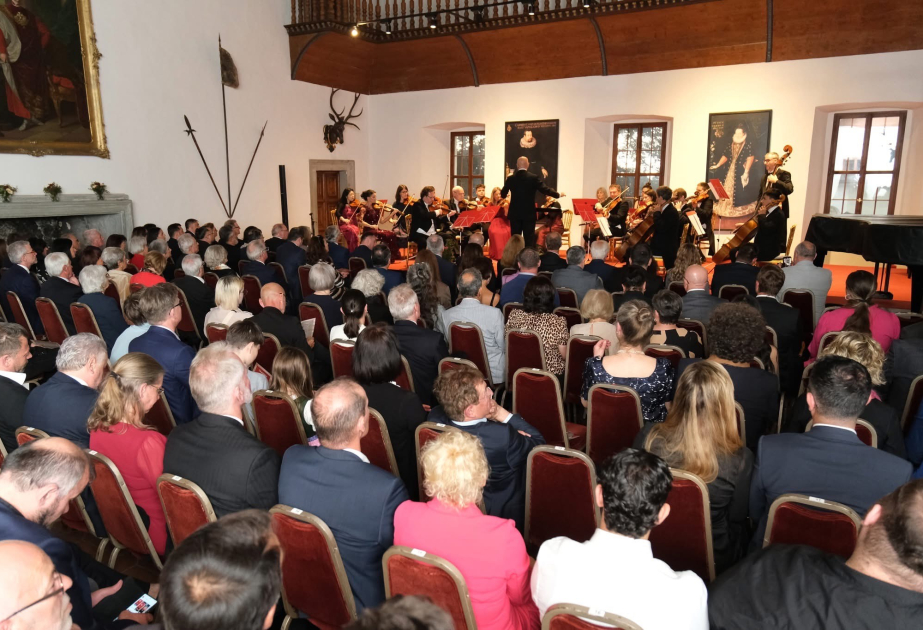 Azərbaycanın Müstəqillik Günü və Üzeyir Hacıbəylinin 140 illik yubileyi Avstriyanın Forarlberq əyalətində təntənəli şəkildə qeyd olunub
