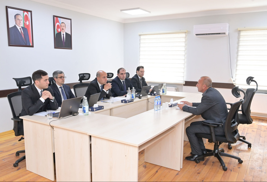 Elm və təhsil naziri Astarada vətəndaşların müraciətlərini dinləyib
