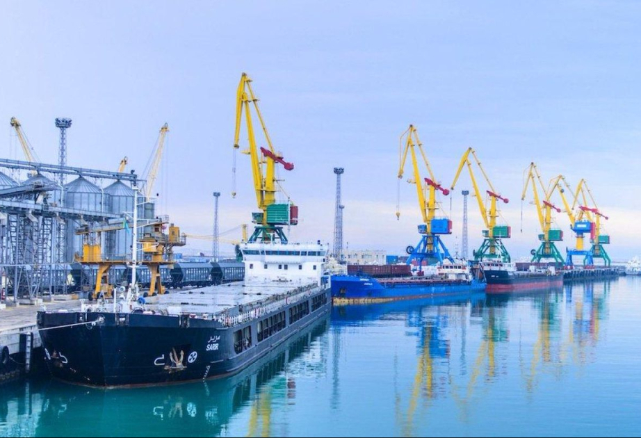 Токаев: Казахстан планирует удвоить транскаспийские контейнерные перевозки за три года