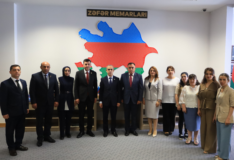 Türkiyənin Şəhid Ailələri və Qaziləri Dərnəyinin rəhbəri Mərkəzi Elmi Kitabxanada olub
