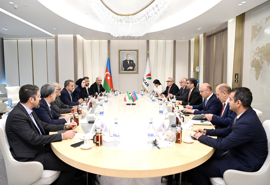 Se debatieron oportunidades de cooperación entre SOCAR y empresas iraníes