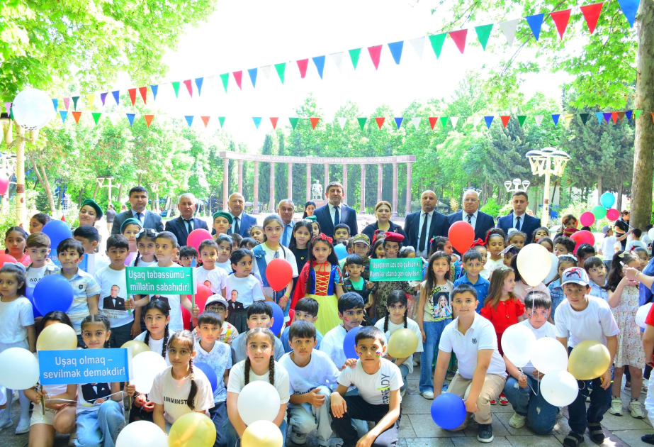 Ağstafada “Fırçaların dili ilə Bütöv Azərbaycan” mövzusunda rəsm sərgisi təşkil olunub