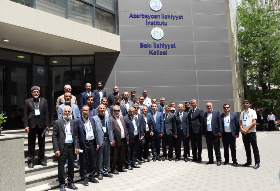 Azərbaycan İlahiyyat İnstitutunda Türkiyədən və Gürcüstandan gələn din xadimləri ilə görüş olub
