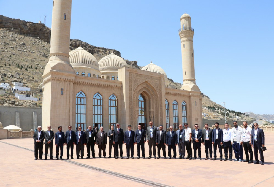 Visiting clergy familiarize themselves with several places of worship in Baku