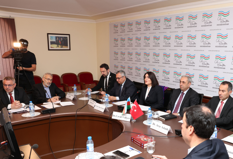 Se celebra la mesa redonda "Amenazas y oportunidades creadas por las nuevas realidades geopolíticas para las relaciones turco-azerbaiyanas"