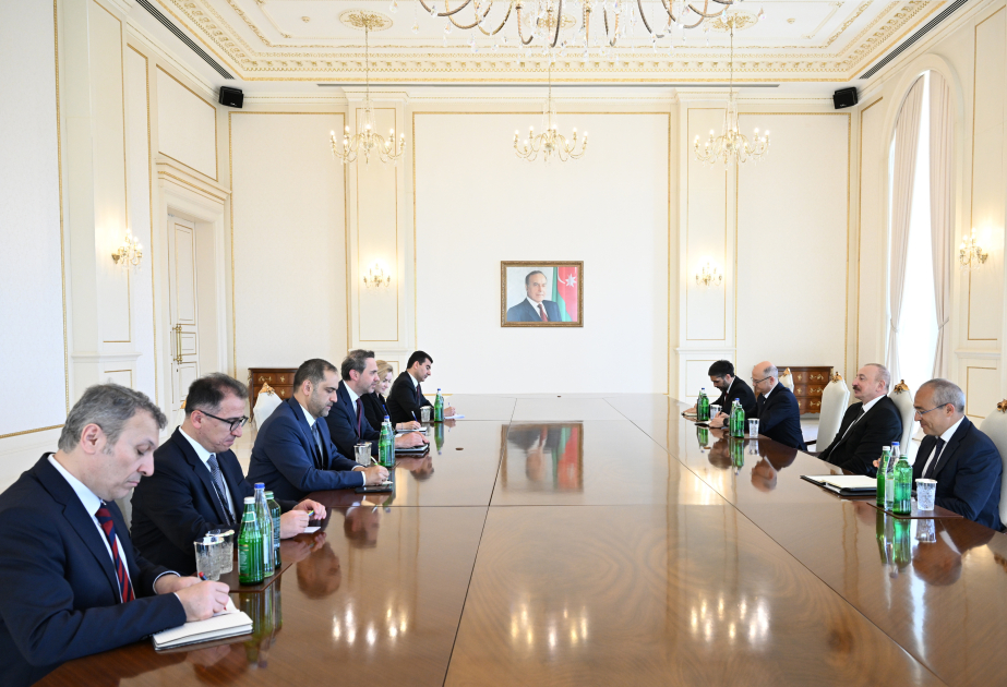 Le président de la République reçoit le ministre turc de l’Energie et des Ressources naturelles MIS A JOUR VIDEO