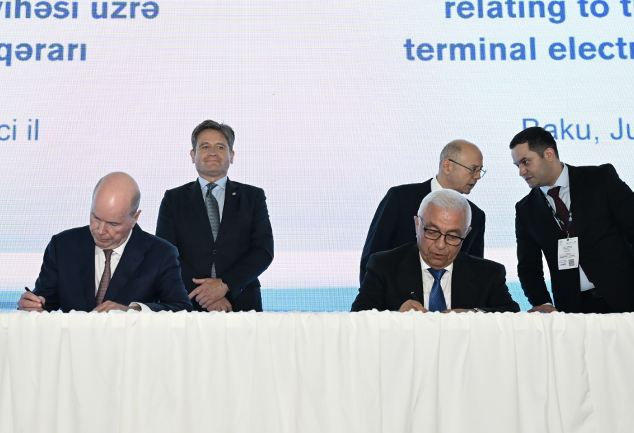 Подписаны соглашения по электрификации СЭС «Шафаг» и Сангачальского терминала ВИДЕО