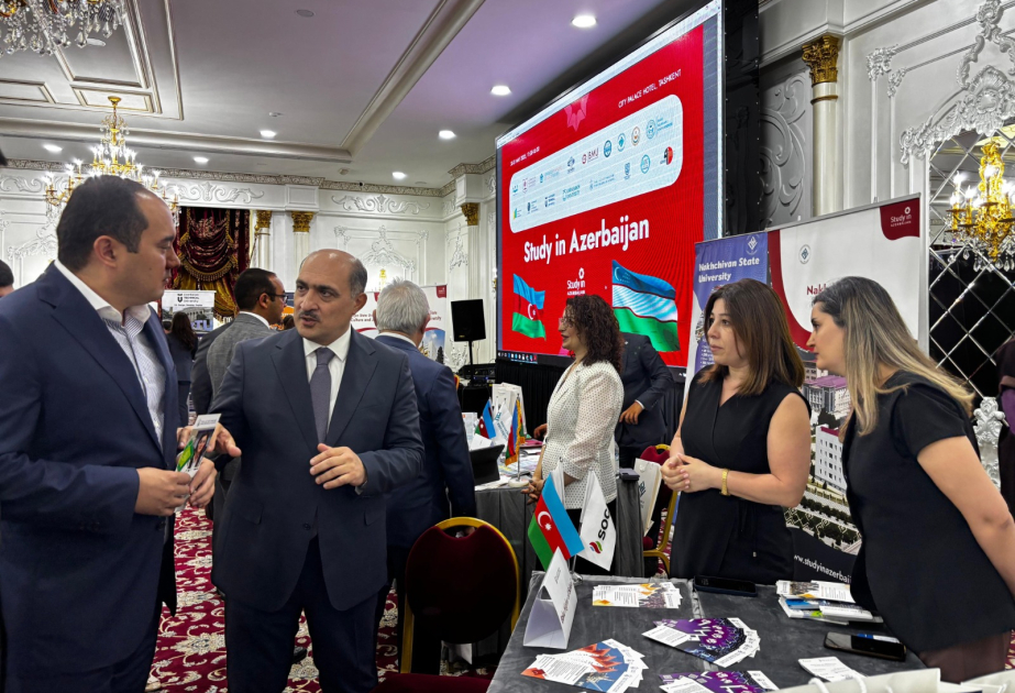 Бакинская высшая школа нефти представлена на выставке в Узбекистане