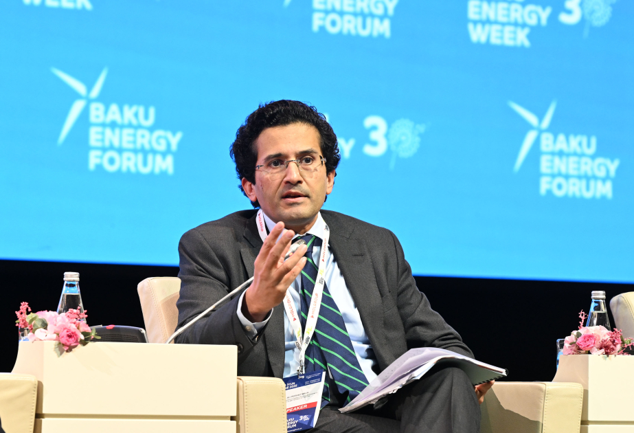 Pakistán agradece a Azerbaiyán su cooperación en el ámbito energético
