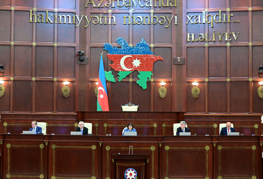 Ötən ilin dövlət büdcəsinin icrası ilə bağlı qanun layihəsi parlamentdə birinci oxunuşda təsdiqlənib