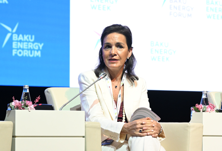 Comisión Europea destaca a Azerbaiyán como modelo energético en renovables y fósiles