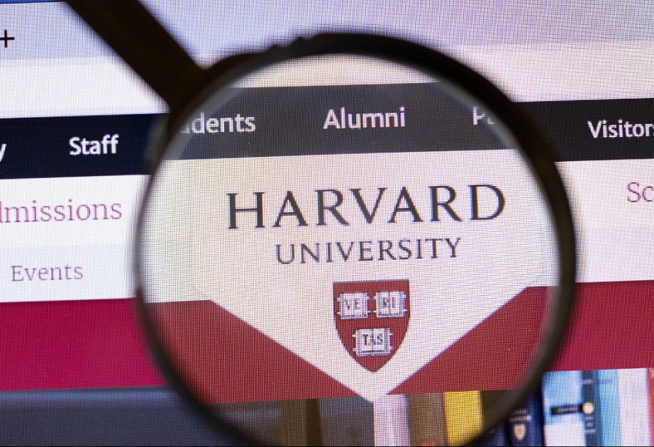 Harvard dondurulan vəsaitin geri qaytarılması üçün məhkəməyə müraciət edib
