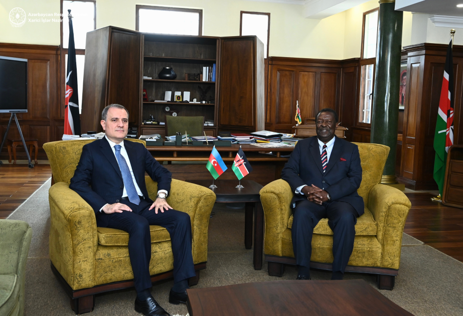 Se discute la cooperación bilateral y multilateral entre Azerbaiyán y Kenia