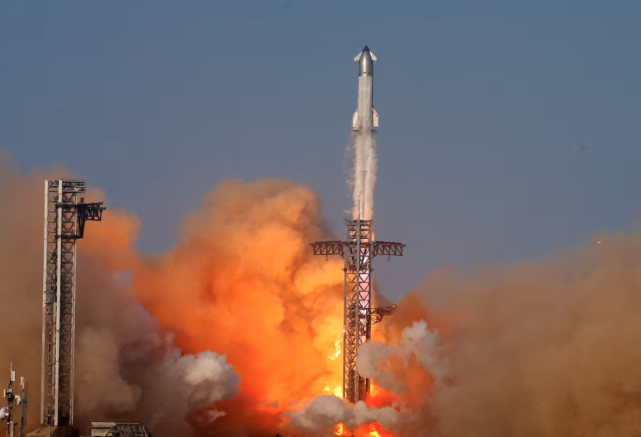 İlon Mask bu il “SpaceX”in gəlirlərinin təqribən 15,5 milyard dollar olacağını proqnozlaşdırır