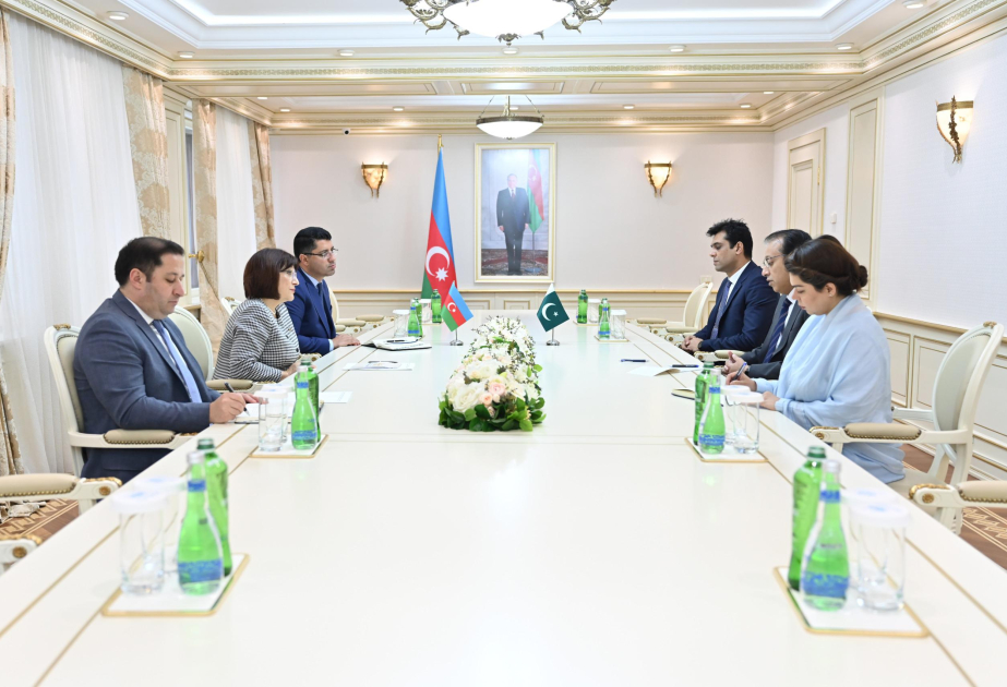 Milli Məclisin sədri Pakistanın səfiri ilə iki ölkə arasındakı strateji tərəfdaşlıq məsələlərini müzakirə edib