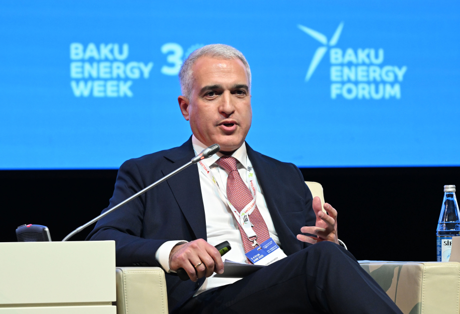 Sədr: Enerjiyə artan qlobal tələbat elektrik enerjisinin istehsal və ötürülmə üsullarına yenidən baxmağı zəruri edir