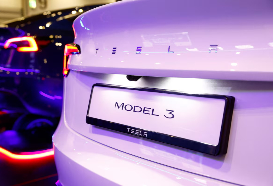 Britaniyada “Tesla”nın satışlarında 45 faizdən çox azalma qeydə alınıb