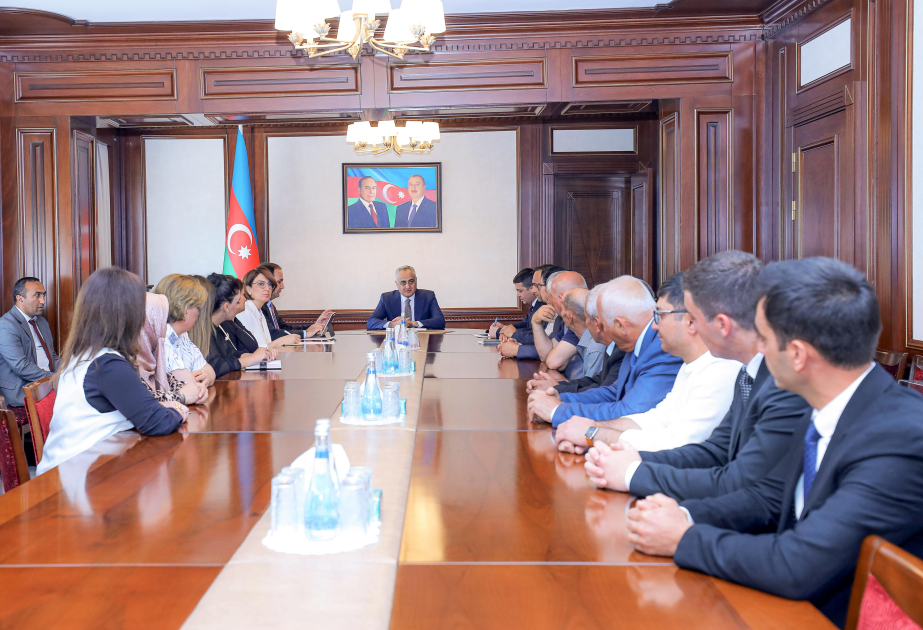 Naxçıvanda sənət adamları ilə görüş keçirilib