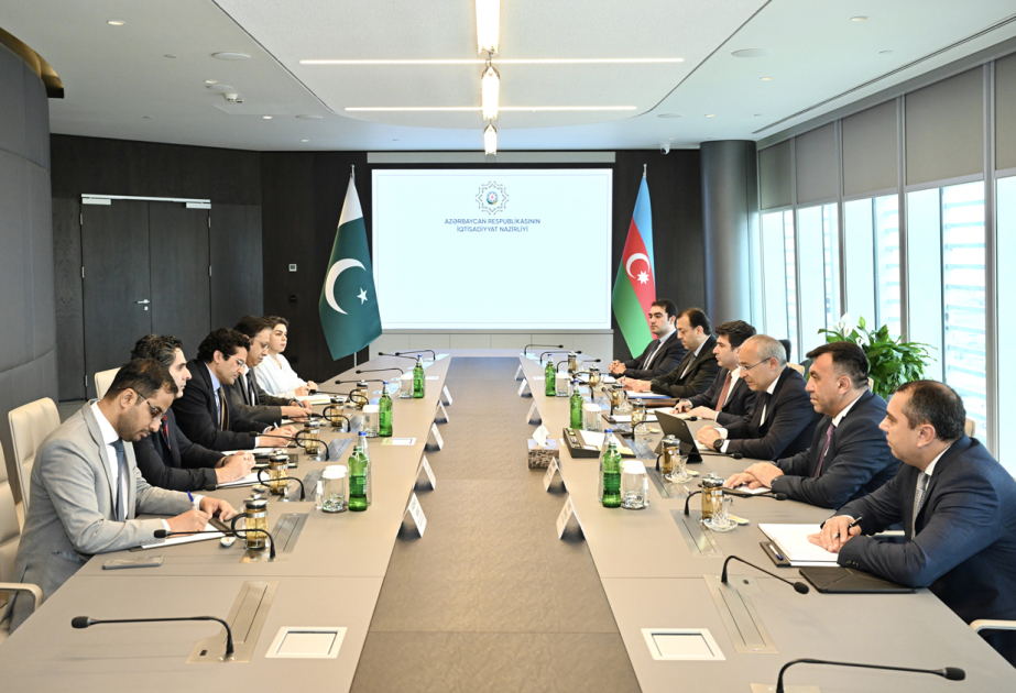 Azerbaijan’s Economy Minister, Pakistan’s Minister for Petroleum discuss cooperation prospects