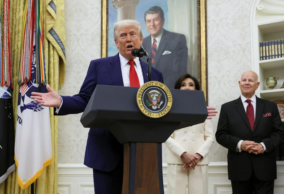 Donald Tramp Harvardda təhsil alan əcnəbi tələbələrin ölkəyə girişini dayandırıb