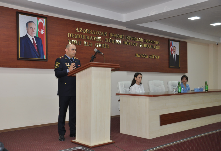 Polis Akademiyasında təhsil almaq istəyən şagirdlərlə görüş olub