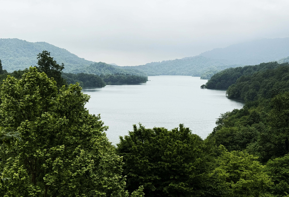 Le lac Khanboulan, perle de Lenkéran