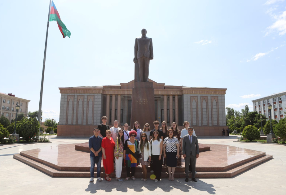 Akademik Zərifə Əliyeva adına İrpen Humanitar Xarici Dillər Liseyinin əməkdaşları Naxçıvana səfər ediblər
