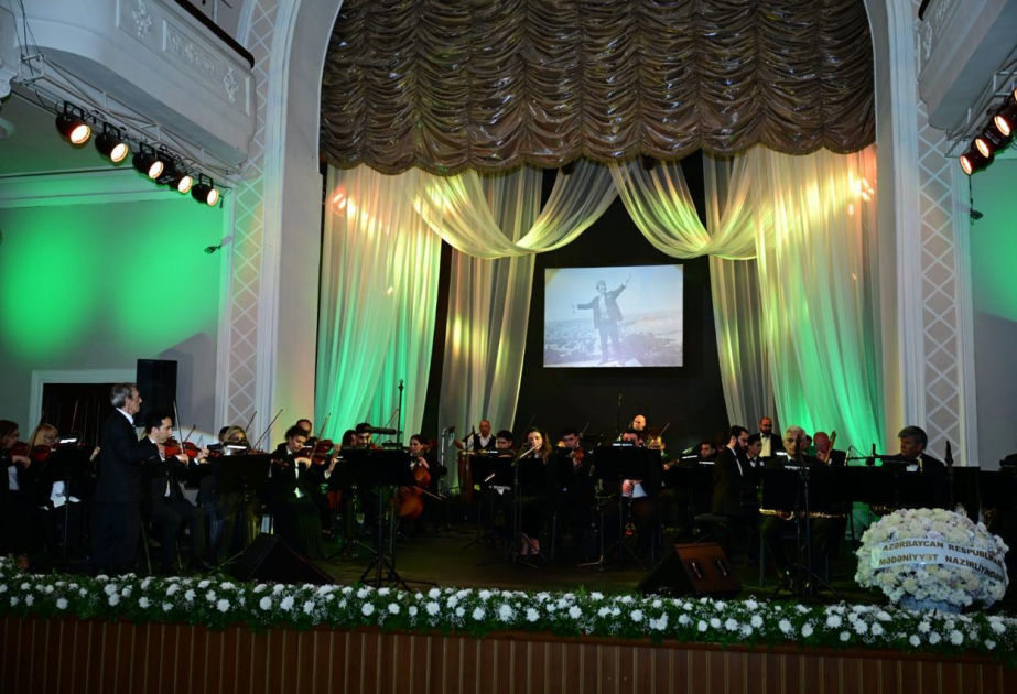 Dövlət Mahnı Teatrında Rəşid Behbudovun xatirə otağı yaradılıb