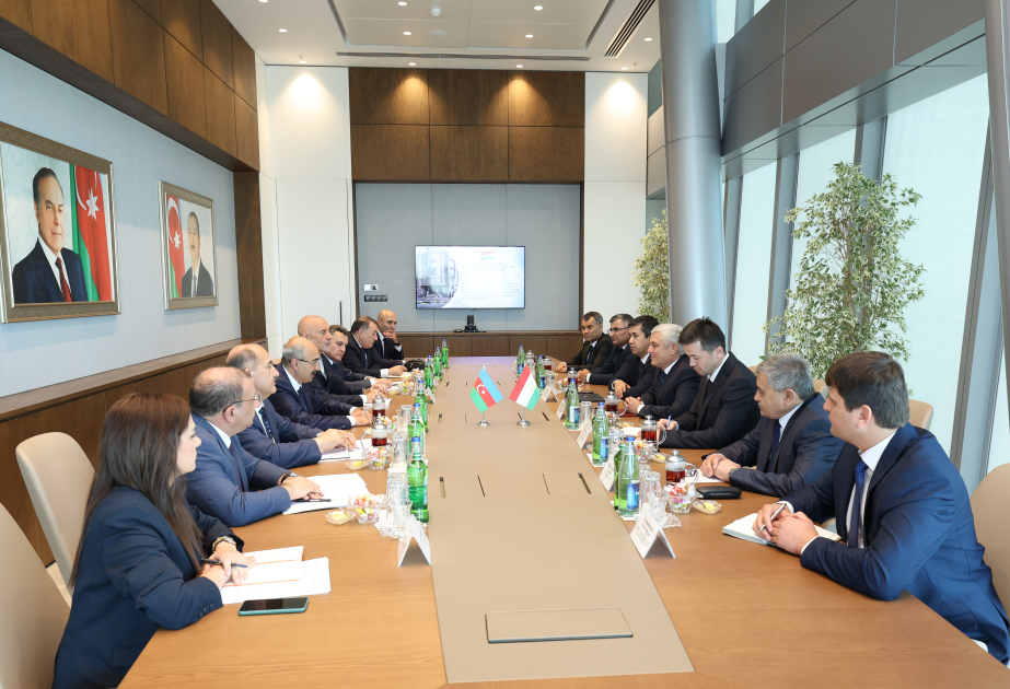 Azerbaijan, Tajikistan explore cooperation in land management
